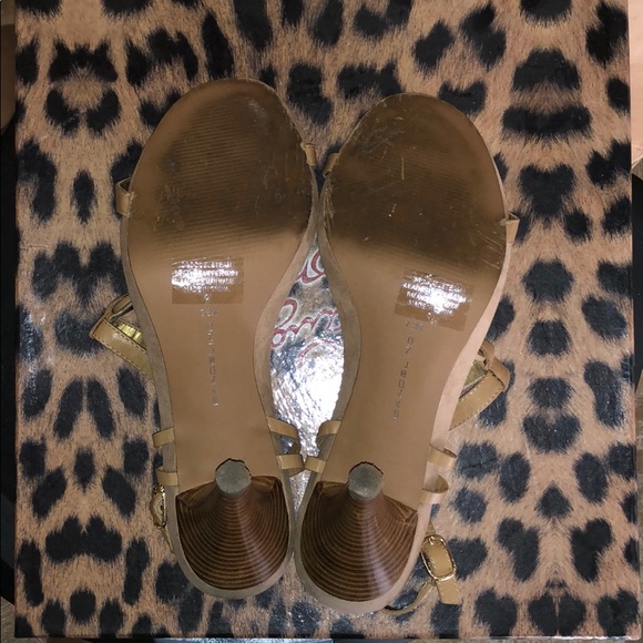 Women’s Shoes - Picture 4 of 4